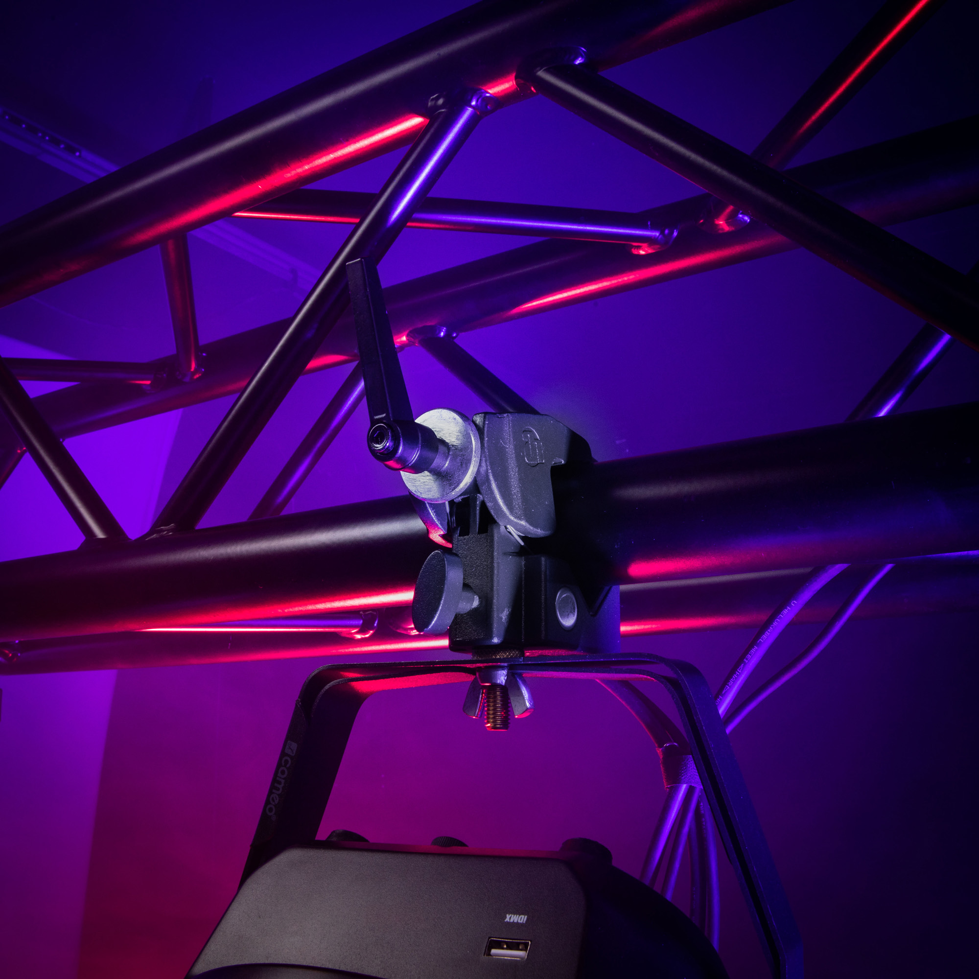 Gancio universale con morsetto e one-click auto-lock, nero