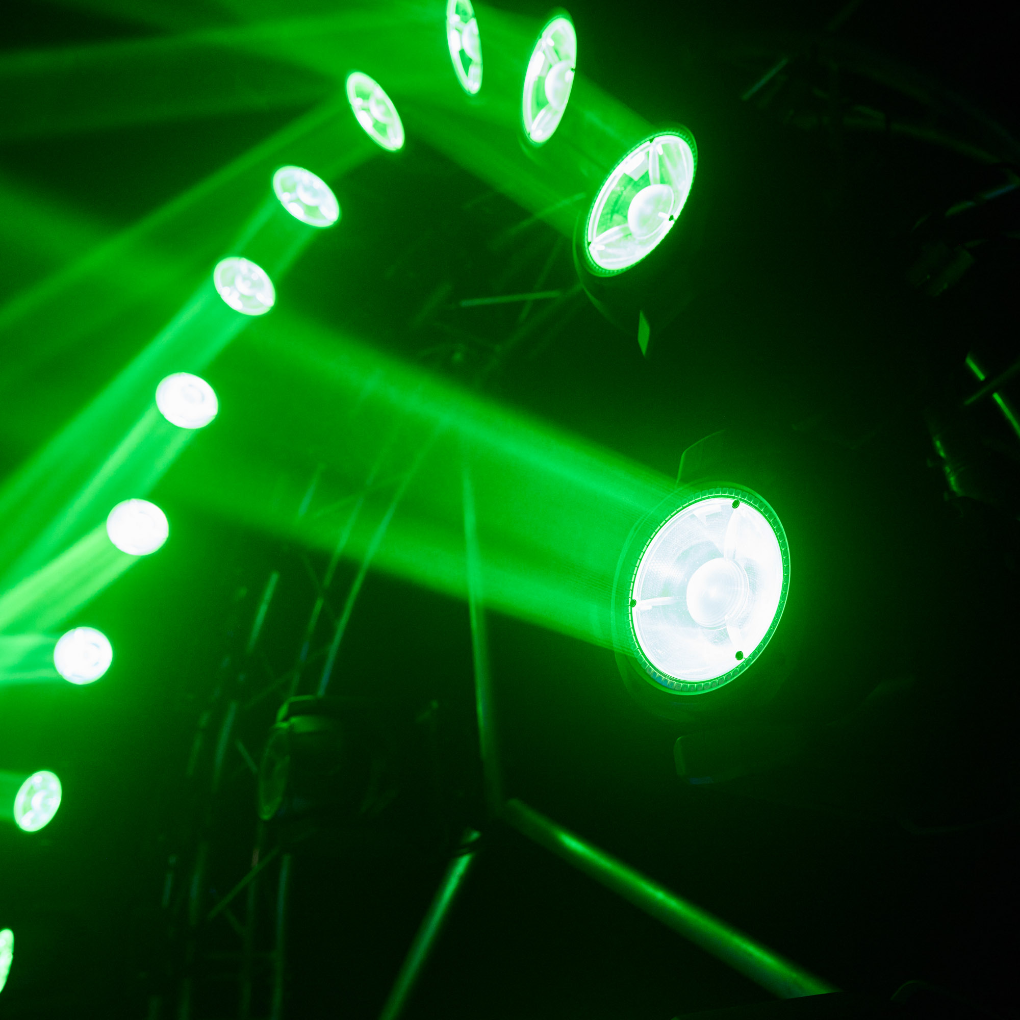 Beam Moving Head con Anello LED e Rotazione Continua