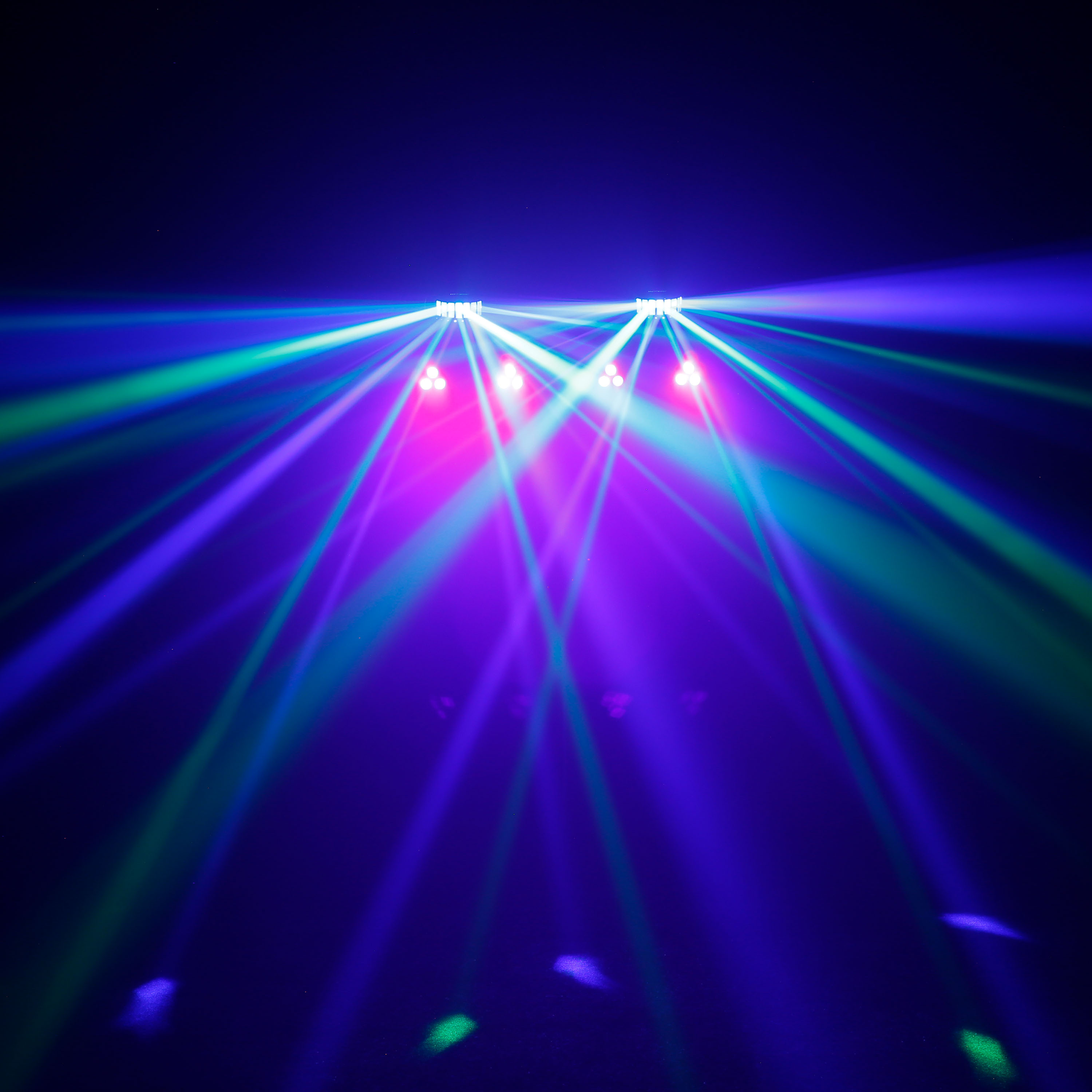 Impianto di illuminazione con 3 effetti luce per DJ e complessi musicali itineranti