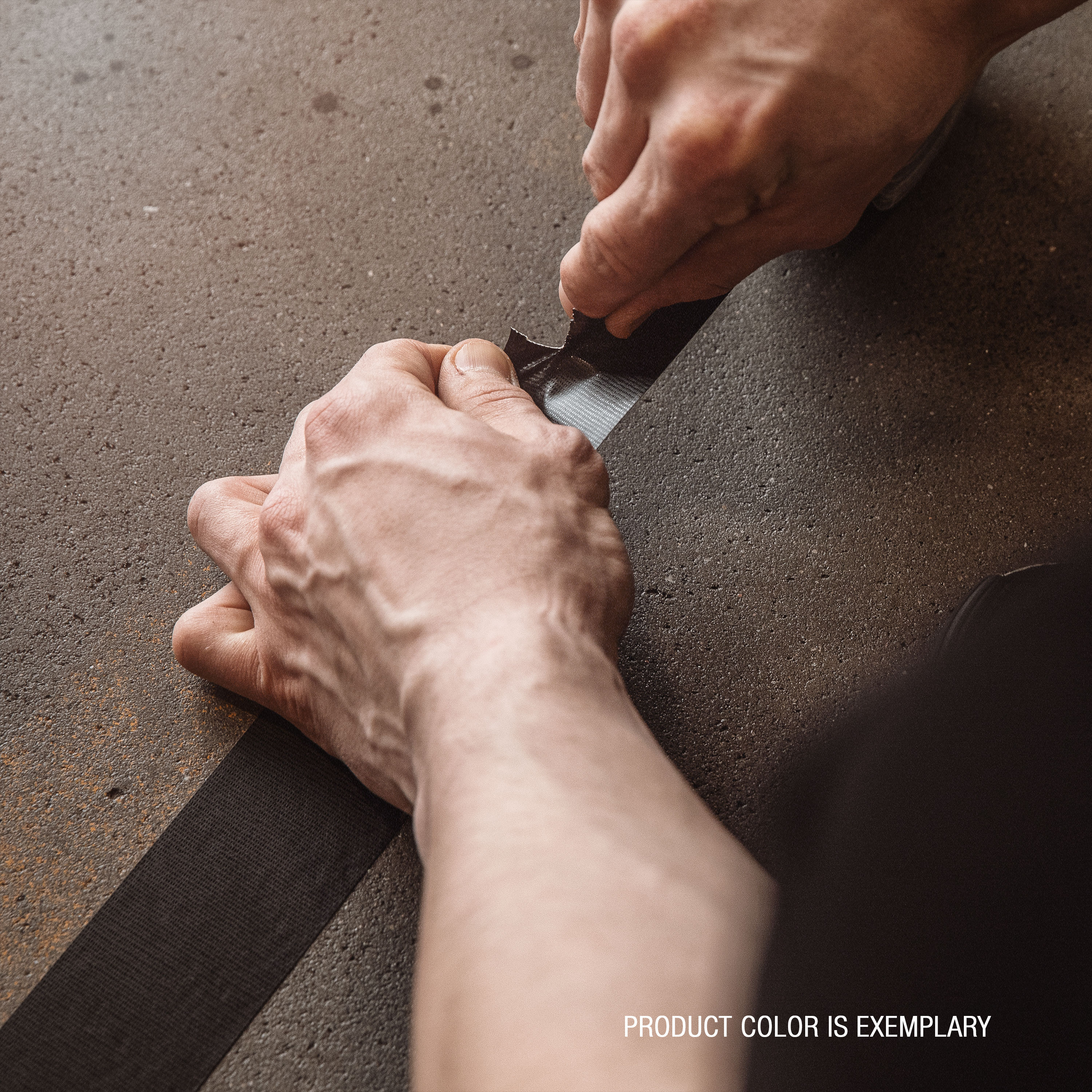 Nastro adesivo in tessuto Premium BULK | nero | lucido | 50 mm x 50 m