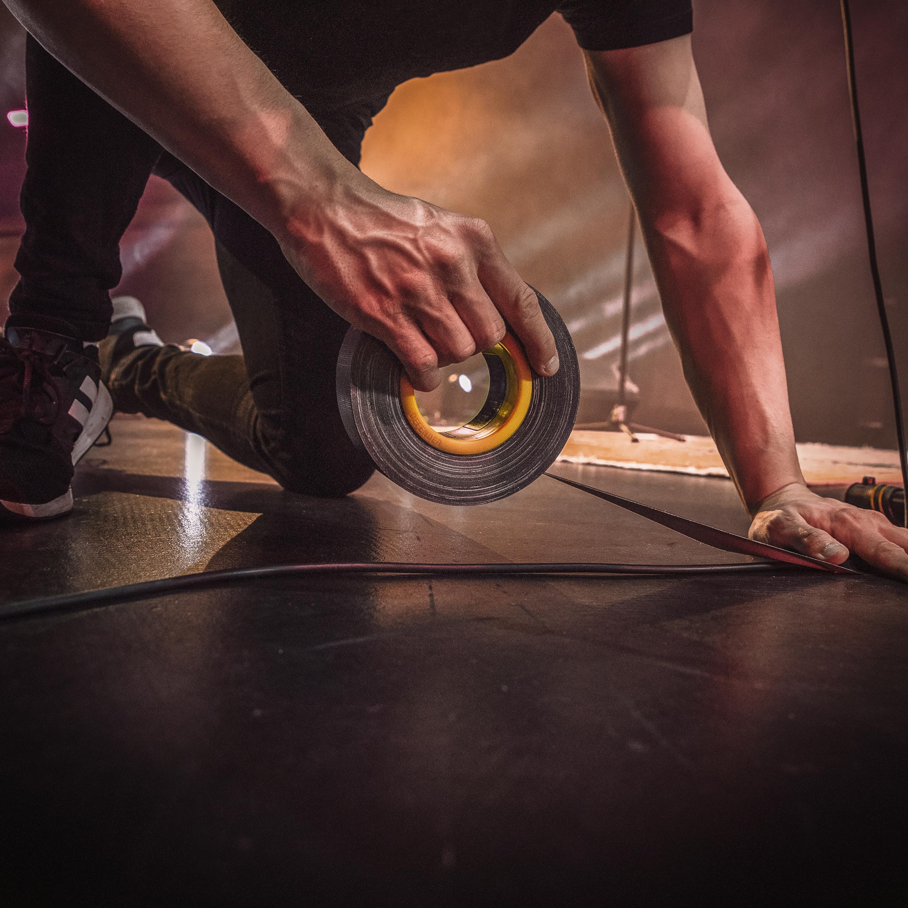 Nastro adesivo in tessuto Premium BULK | nero | opaco | 50 mm x 50 m