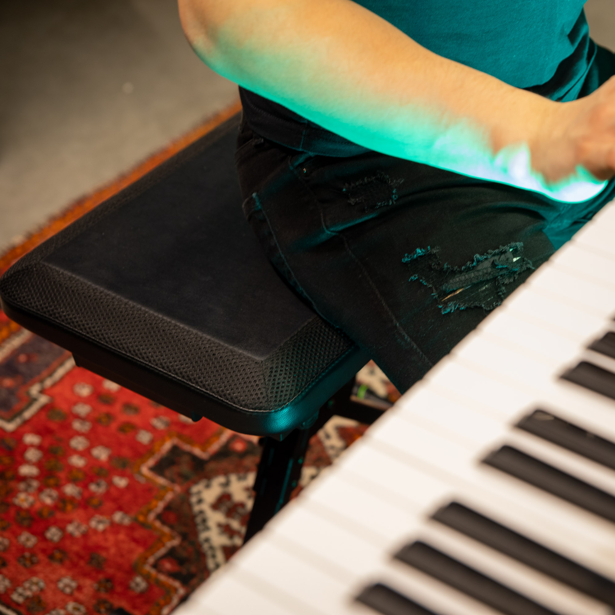 Panca per tastiera pieghevole con altezza regolabile