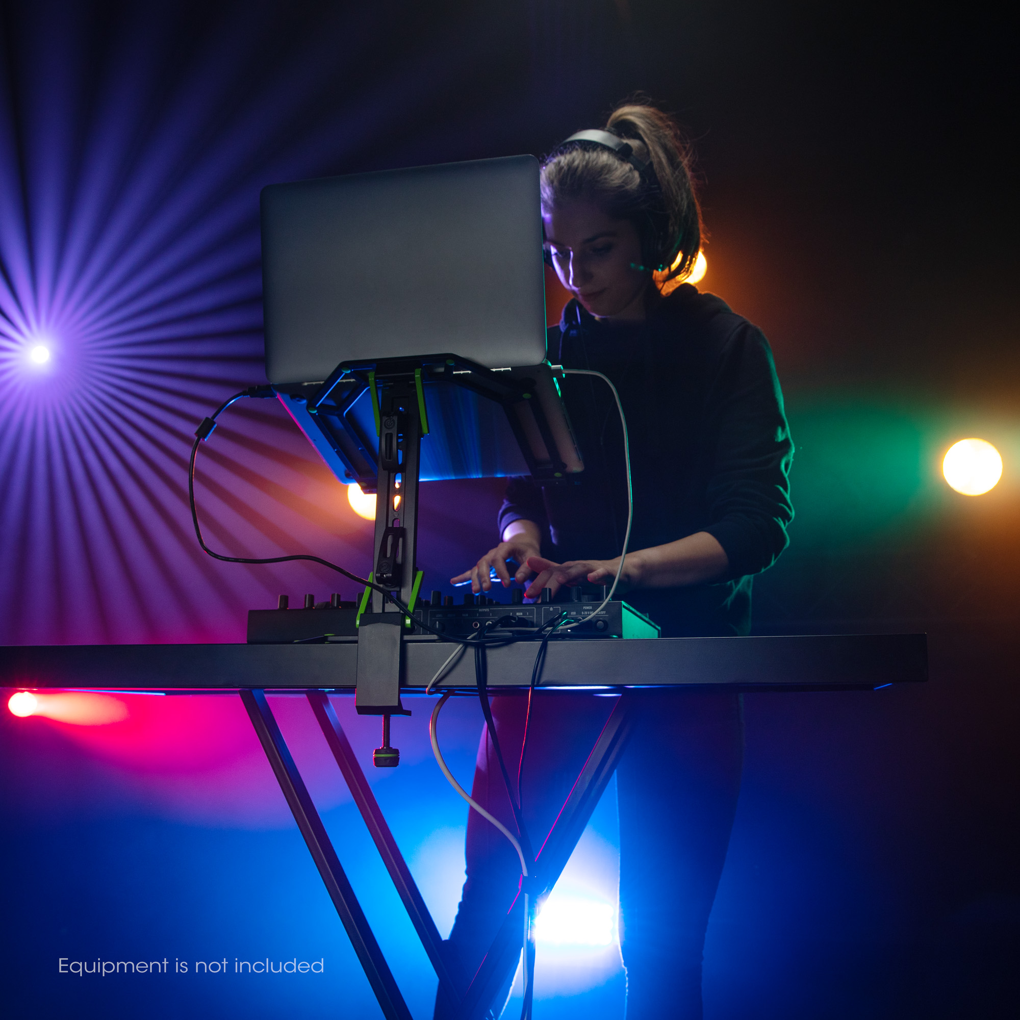 Set con supporto per tastiera X-Form doppio e scrivania rapida