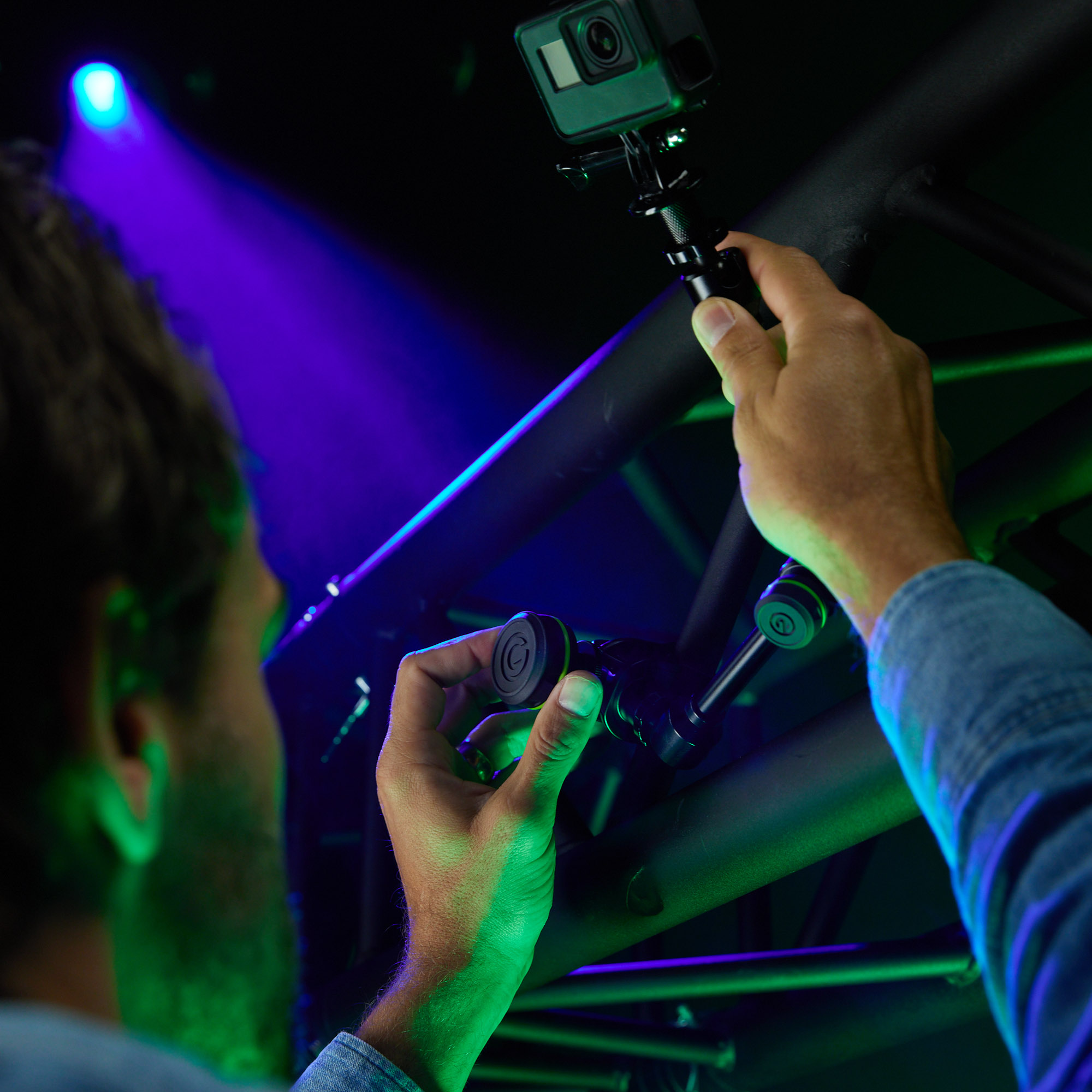 Braccio girevole versatile con meccanismo di bloccaggio centrale - 3/8