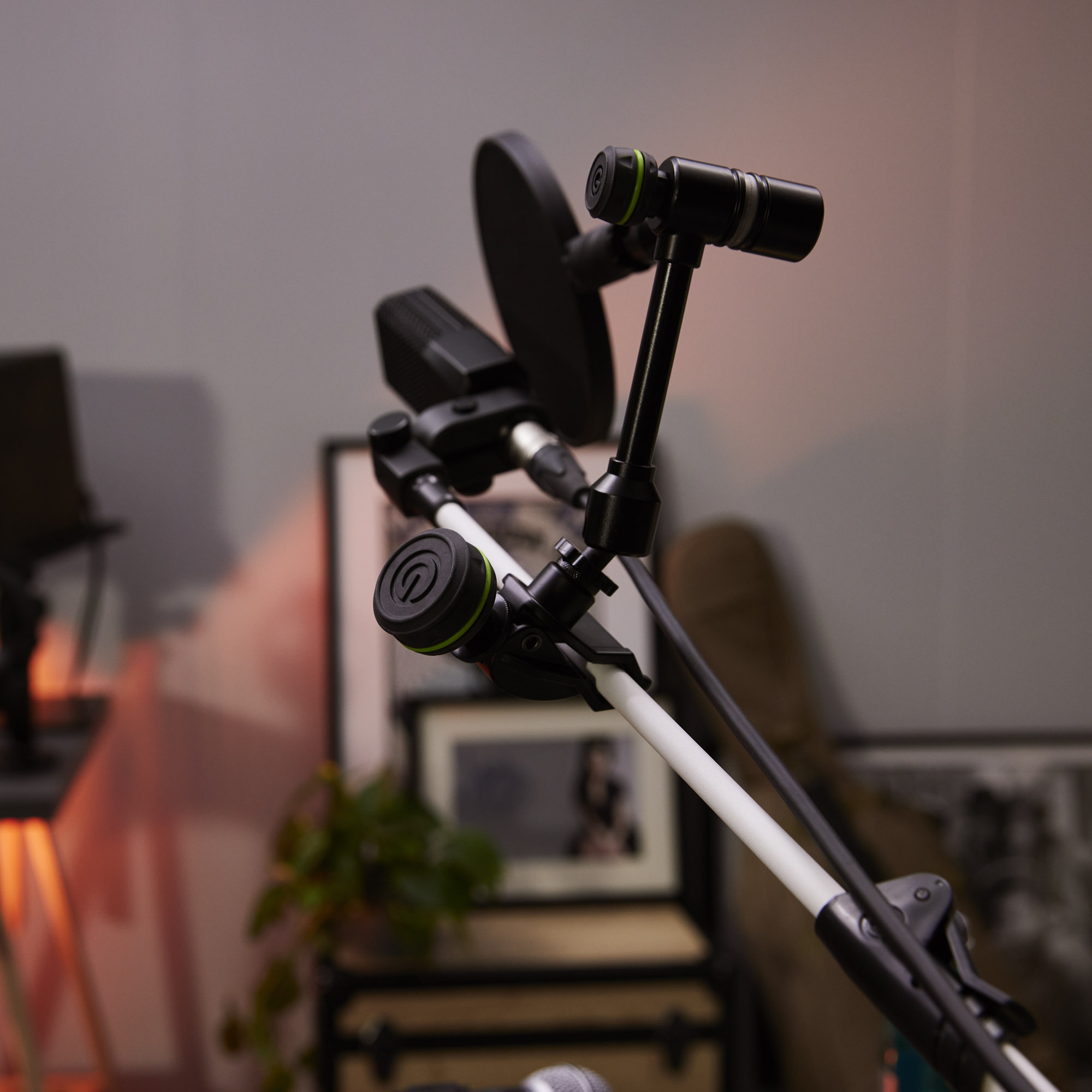 Braccio girevole versatile con meccanismo di bloccaggio centrale - 3/8